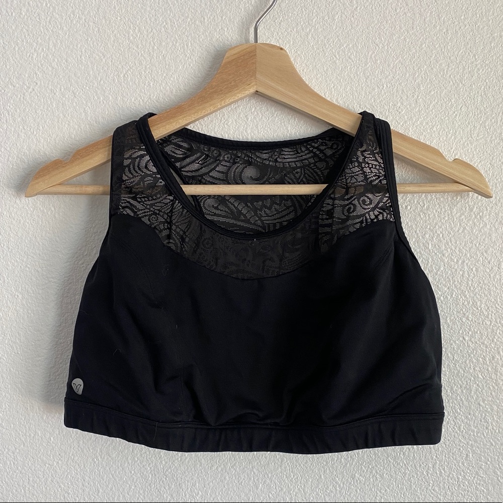 Livi Active Lang Bryant 18 Lace sports bra